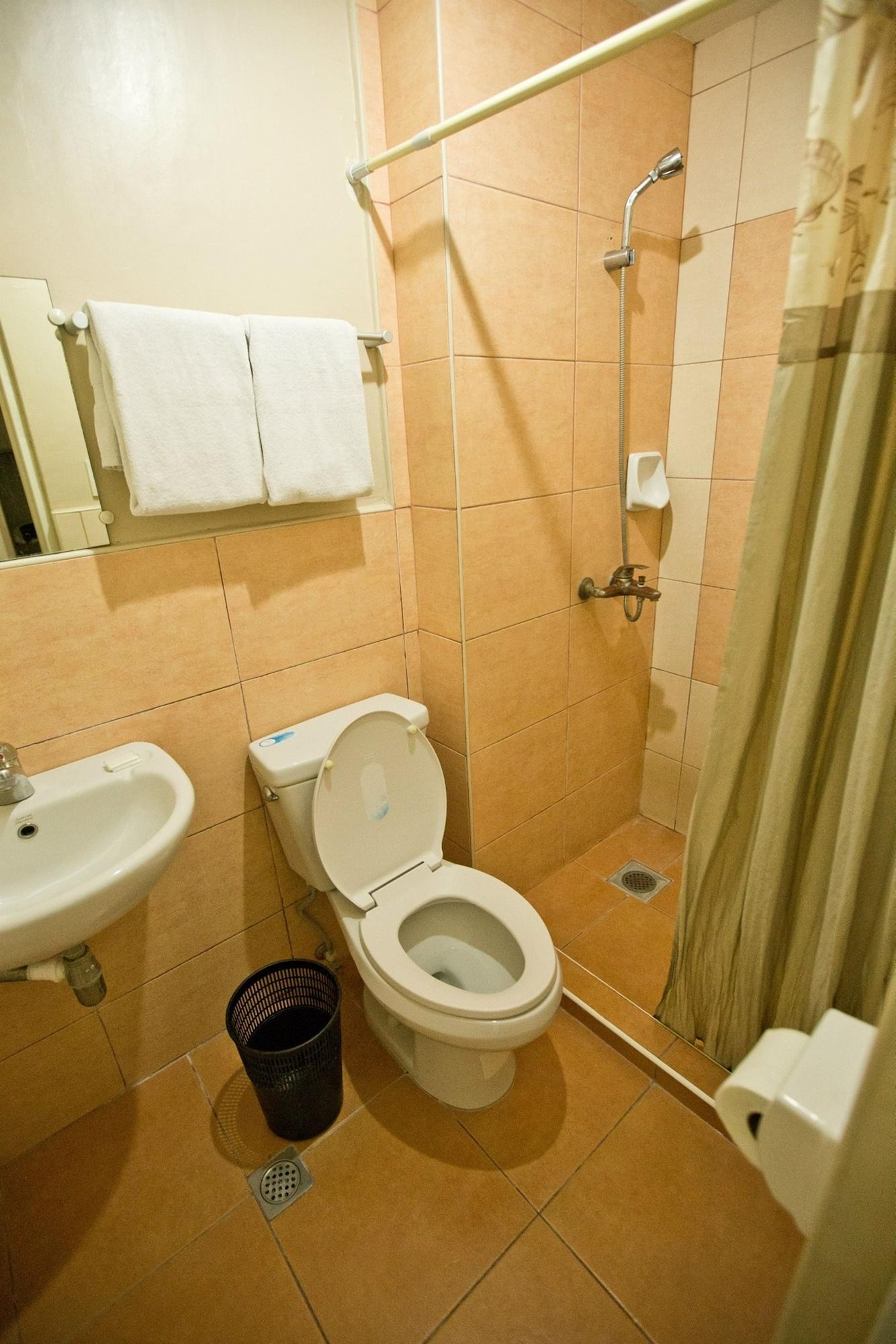 Travelbee Fuente Inn Cebu Esterno foto