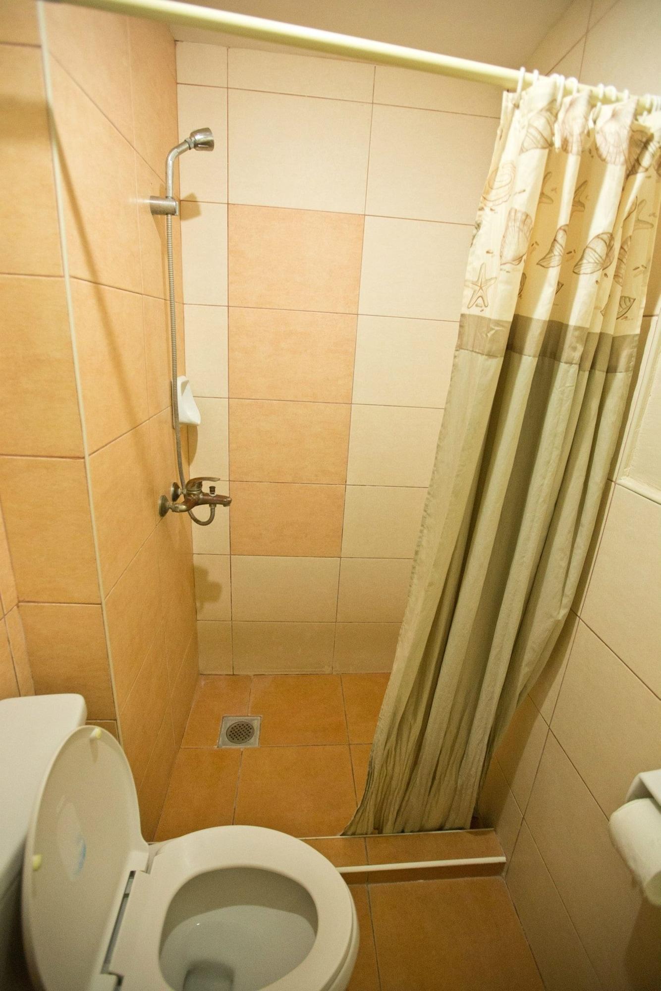 Travelbee Fuente Inn Cebu Esterno foto