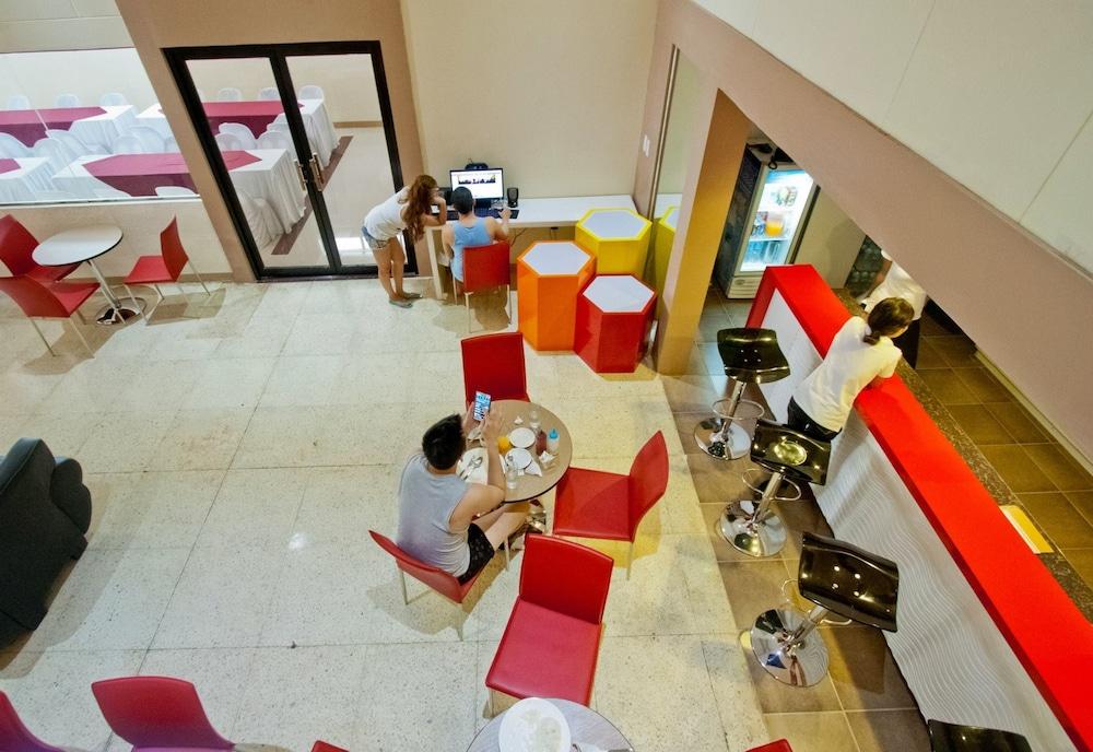 Travelbee Fuente Inn Cebu Esterno foto